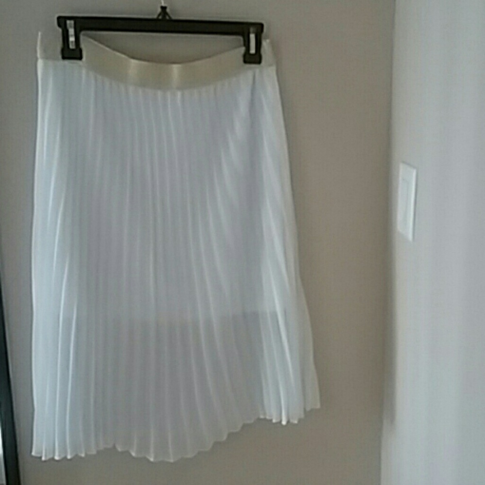 White Pleated Skirt